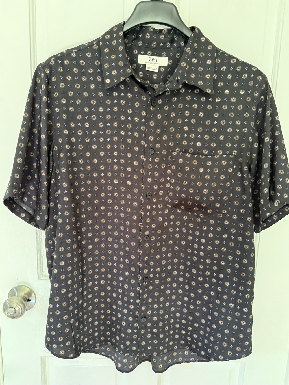 Zara Men’s Short-Sleeve Black with Print Button-Down Shirt